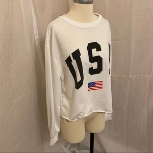 🌼Distressed USA Sweatshirt🌼